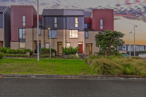 Photo of property in 26 Hobsonville Point Road, Hobsonville, Auckland, 0616
