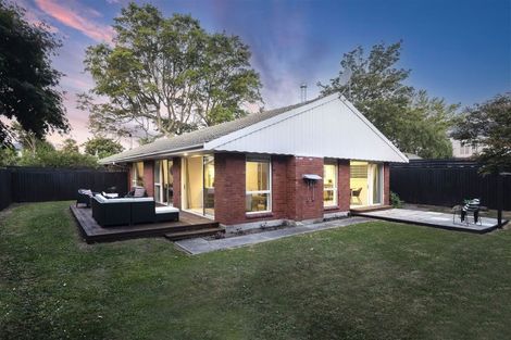 Photo of property in 1/15 Knowles Street, St Albans, Christchurch, 8052