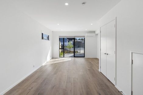 Photo of property in 2a Stokes Avenue, Te Atatu Peninsula, Auckland, 0610