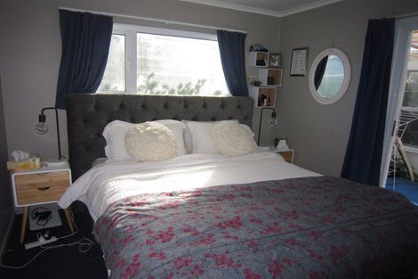 Photo of property in 207 Onepu Road, Lyall Bay, Wellington, 6022