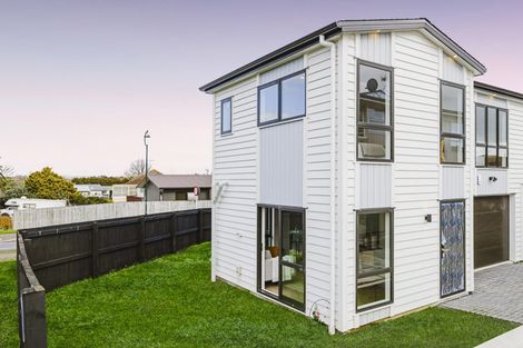 Photo of property in 559a Great South Road, Rosehill, 2113