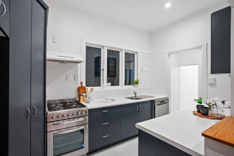 Photo of property in 48 Maida Vale Road, Roseneath, Wellington, 6011