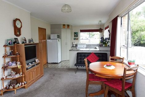 Photo of property in 55 Broadway, Stratford, 4332