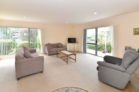 Photo of property in 9 Kath Hopper Drive, Orewa, 0931