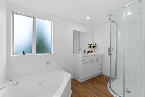 Photo of property in 8 Corfe Street, Ilam, Christchurch, 8041