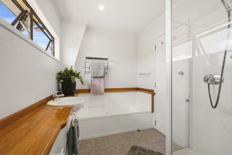 Photo of property in 2237 State Highway 2, Maramarua, Pokeno, 2471