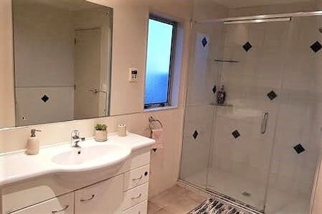Photo of property in 10 Consort Close, Paraparaumu Beach, Paraparaumu, 5032