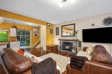 Photo of property in 5 Bank Street, Hillcrest, Auckland, 0627