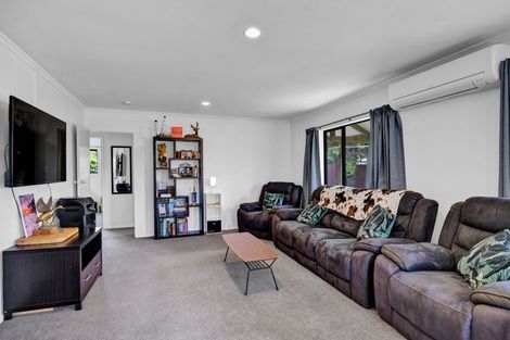 Photo of property in 21 Tawari Street, Inglewood, 4330