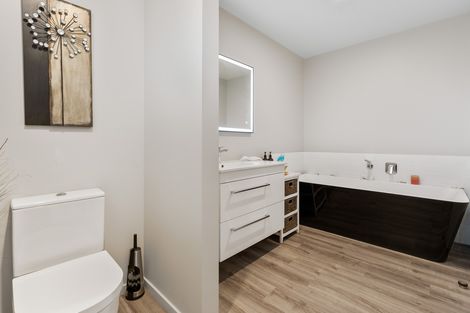 Photo of property in 17 Rodeo Place, Outram, 9019