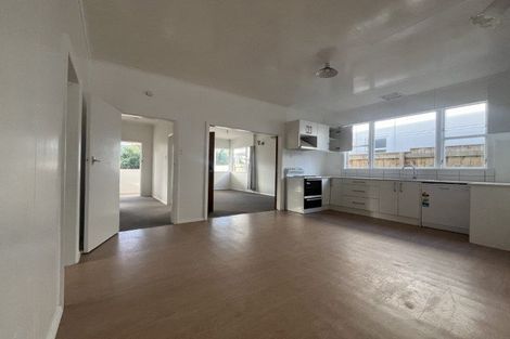 Photo of property in 5a Randwick Road, Northland, Wellington, 6012