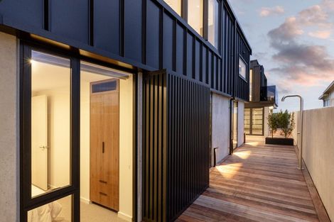 Photo of property in 124b Marine Parade, Mount Maunganui, 3116