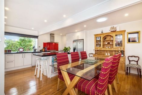 Photo of property in 90a Matipo Road, Mairangi Bay, Auckland, 0630