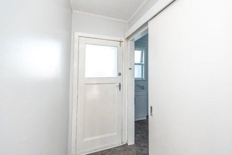 Photo of property in 1 Kupe Place, Castlecliff, Whanganui, 4501