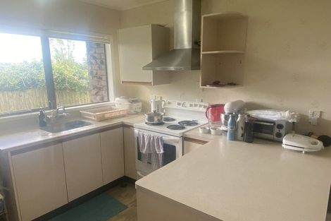 Photo of property in 2/42 Frank Evans Place, Henderson, Auckland, 0610