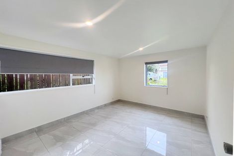 Photo of property in 60 Jandell Crescent, Bucklands Beach, Auckland, 2014