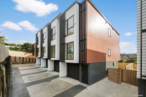 Photo of property in 3/28 Ludlow Terrace, Totara Vale, Auckland, 0627