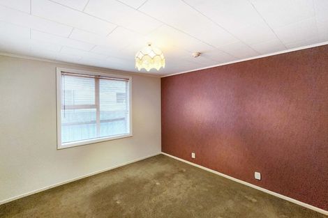 Photo of property in 215 Stokes Valley Road, Stokes Valley, Lower Hutt, 5019