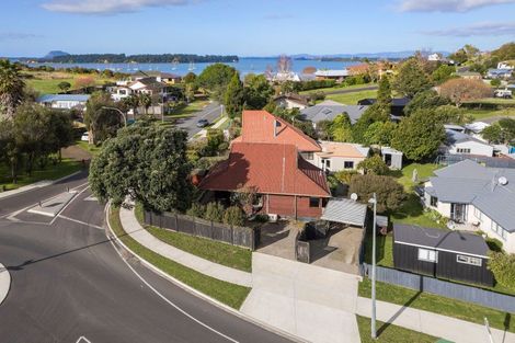 Photo of property in 2 Margaret Drive, Omokoroa, 3114