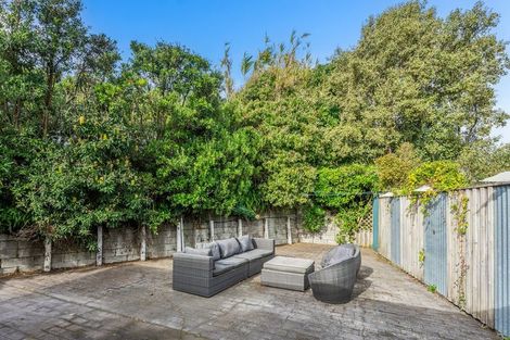 Photo of property in 6 Lindale Grove, Waikanae Beach, Waikanae, 5036