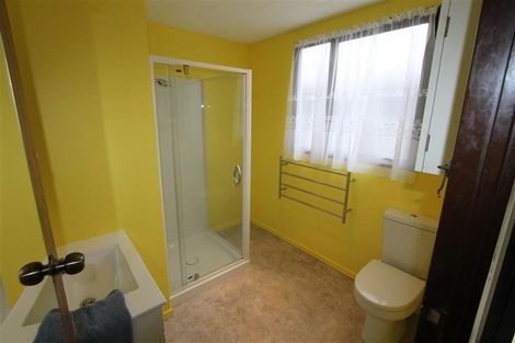 Photo of property in 8 Cameron Place, Ranui, Auckland, 0612