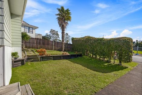 Photo of property in 26 Beauchamp Drive, Massey, Auckland, 0614