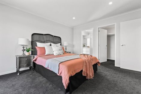 Photo of property in 318 Lakes Boulevard, Pyes Pa, Tauranga, 3112