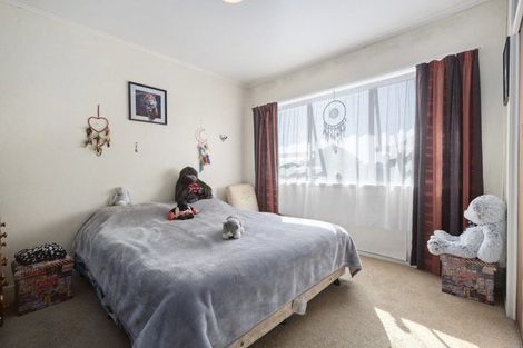 Photo of property in 6b Kent Street, Waiuku, 2123