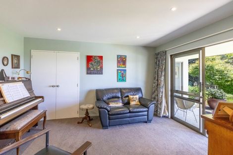 Photo of property in 15 Maharakeke Road, Waipukurau, 4281