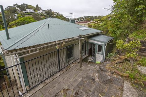 Photo of property in 140 Glenmore Street, Northland, Wellington, 6012