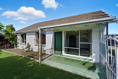 Photo of property in 1/2 Lomax Place, Islington, Christchurch, 8042