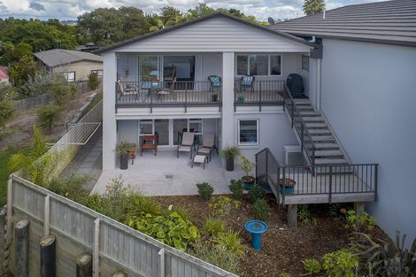 Photo of property in 5a Melia Place, Stanmore Bay, Whangaparaoa, 0932