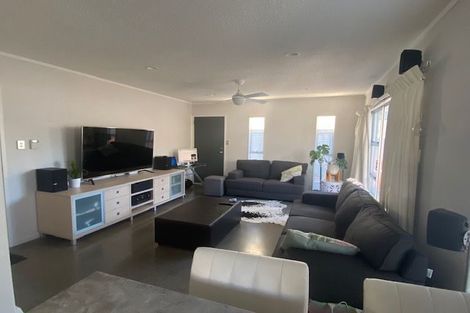 Photo of property in 1/57 Hattaway Avenue, Bucklands Beach, Auckland, 2012