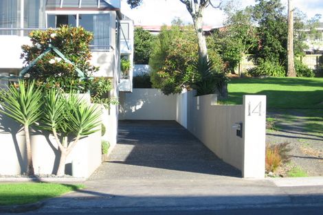 Photo of property in 2/14 Takutai Avenue, Bucklands Beach, Auckland, 2012
