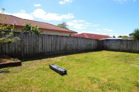 Photo of property in 24 Selak Place, Glen Eden, Auckland, 0602