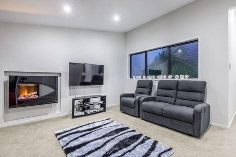 Photo of property in 28 Liquidambar Drive, Hobsonville, Auckland, 0616