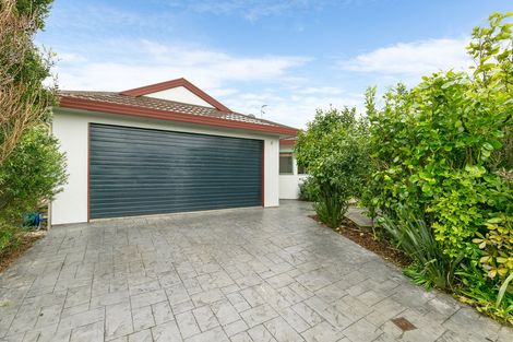 Photo of property in 8 Lingard Grove, Brooklyn, Wellington, 6021