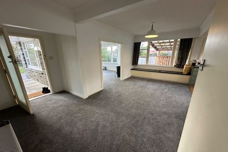 Photo of property in 1 Roslyn Road, Levin, 5510