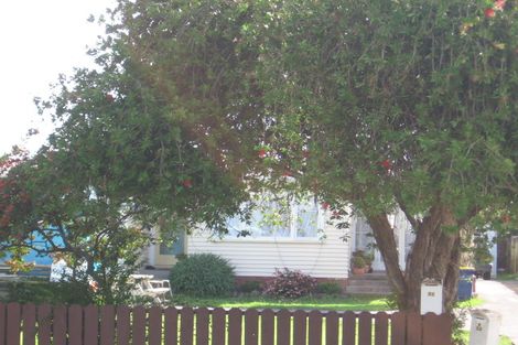 Photo of property in 32 Rathgar Road, Henderson, Auckland, 0610