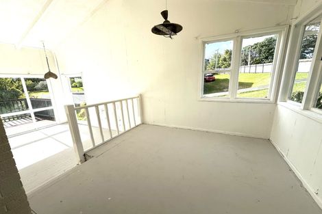 Photo of property in 305 Don Buck Road, Massey, Auckland, 0614