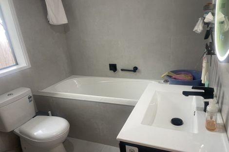 Photo of property in 16a Imperial Place, Henderson, Auckland, 0612