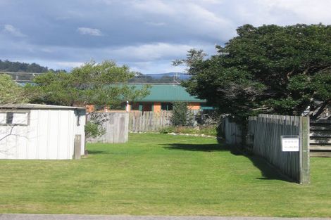 Photo of property in 605b Ocean Road, Whangamata, 3620