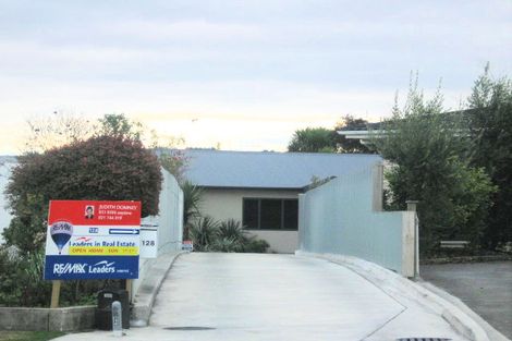 Photo of property in 130 Tait Drive, Greenmeadows, Napier, 4112