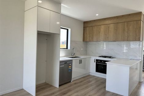 Photo of property in 42f Donegal Park Drive, Flat Bush, Auckland, 2019