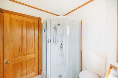 Photo of property in 96 Clifton Terrace, Fitzherbert, Palmerston North, 4410