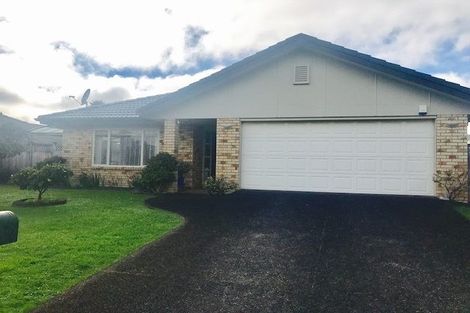 Photo of property in 15 Hillwell Drive, Henderson, Auckland, 0612