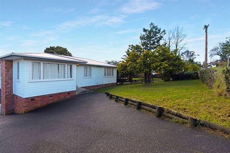Photo of property in 15 Sherwood Avenue, Te Atatu South, Auckland, 0610
