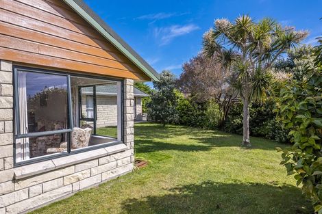 Photo of property in 5 Langdale Avenue, Paraparaumu, 5032