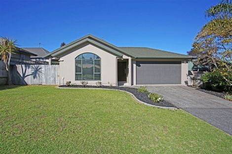Photo of property in 4 Max Short Drive, Pukekohe, 2120