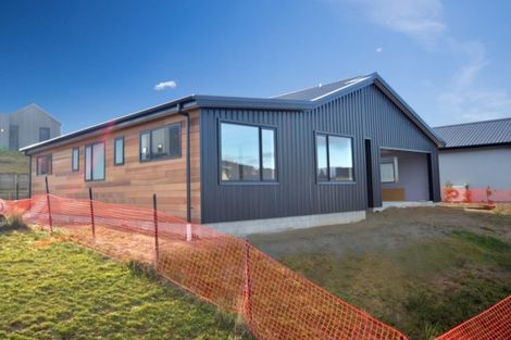 Photo of property in 43 Mount Linton Avenue, Wanaka, 9305